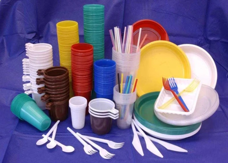 مزایای استفاده از ظروف پلاستیکی در منزل